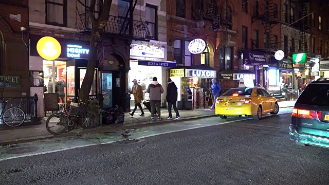 纽约格林威治村，麦克道格尔街的餐厅和酒吧视频素材