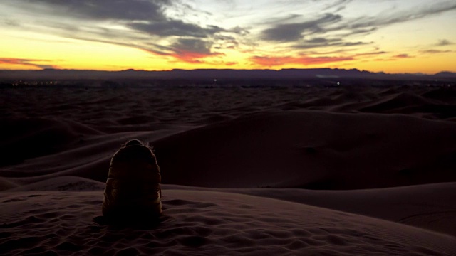 欣赏沙漠日落视频素材