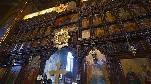 东正教教堂的内部视频下载