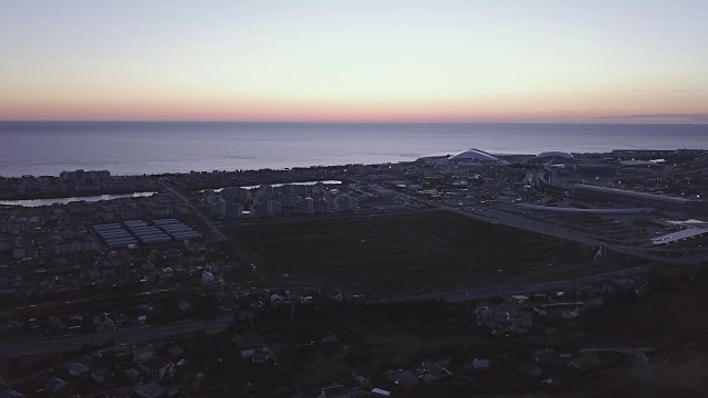 索契奥运村俯视图。夹。日落时分美丽的索契奥运村景色视频素材