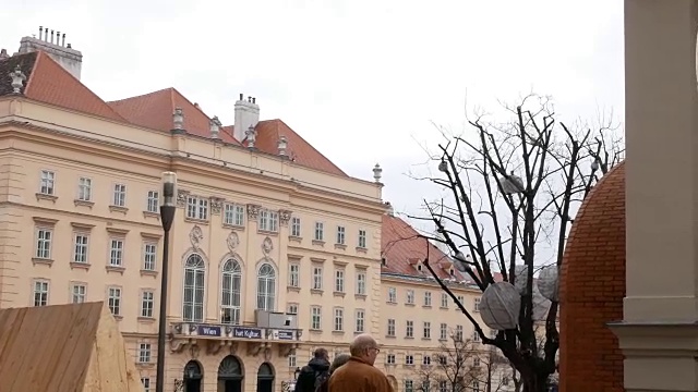 跟踪拍摄维也纳宫殿视频素材