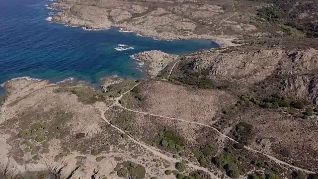 科西嘉岛美丽的海岸线，奥斯特里科尼海滩视频下载