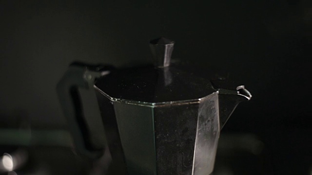 意大利咖啡壶煮咖啡视频下载