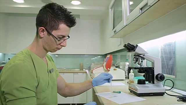 微生物实验室人粪便标本离心机视频下载