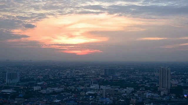 时间流逝在遥远的城市背景-曼谷，泰国视频素材