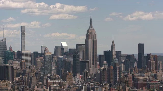 航拍曼哈顿的建筑物在纽约市。视频素材