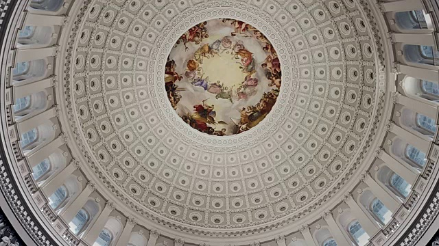 美国国会大厦圆形大厅乔治华盛顿在华盛顿特区-倾斜视频下载
