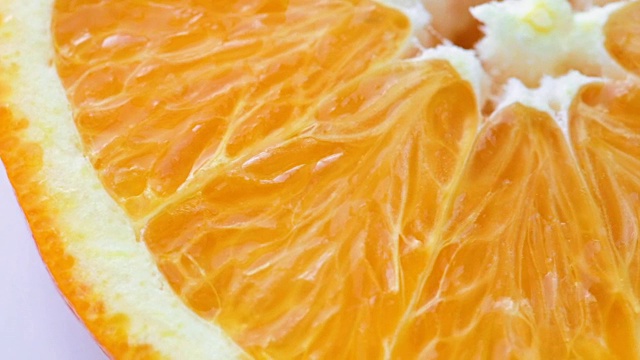 旋转切片新鲜橙子视频素材