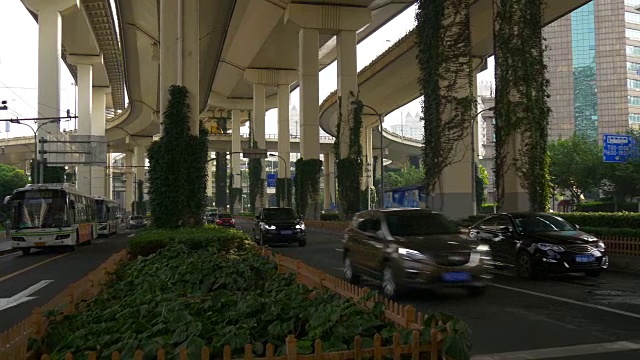 白天上海市交通街道路口全景4k中国视频素材