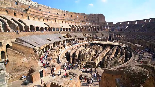 意大利罗马斗兽场内的游客视频下载