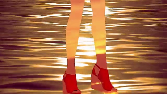 在日落的水中跳舞的女人的腿视频素材