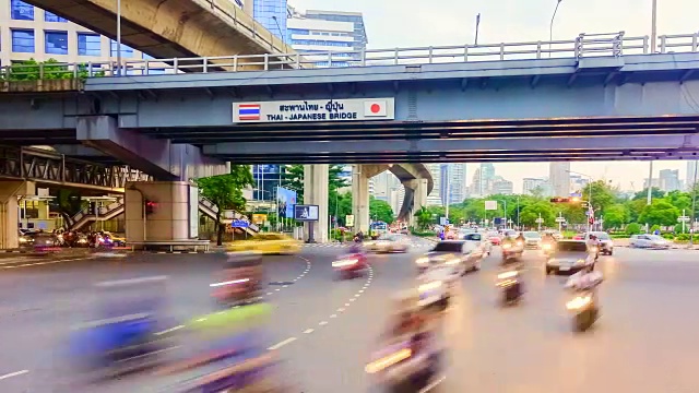 曼谷黄昏时的城市生活视频下载