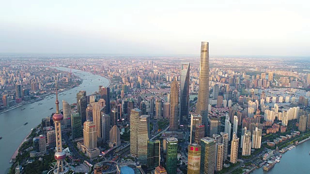 无人机拍摄:上海天际线4K鸟瞰图视频下载