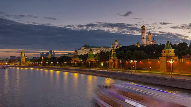 日落天空莫斯科克里姆林宫交通河湾全景4k时间流逝俄罗斯视频素材