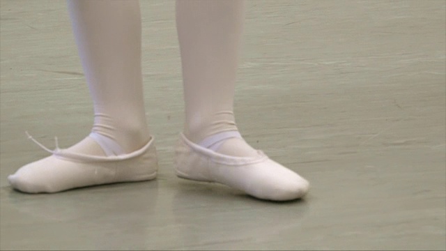 芭蕾课视频下载