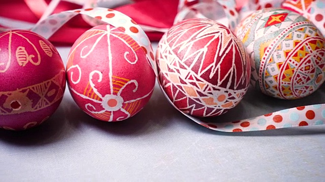 美丽的乌克兰传统手工复活节彩蛋Pysanka视频下载
