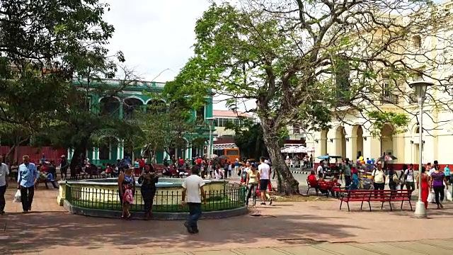 古巴人在圣克拉拉市中心，库巴视频素材