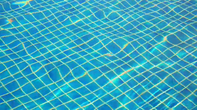 (UHD)游泳池水面，可循环使用视频素材