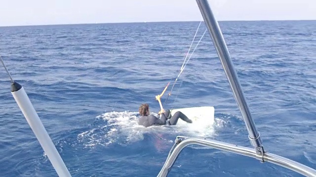 4K人在海上风筝冲浪，实时视频下载