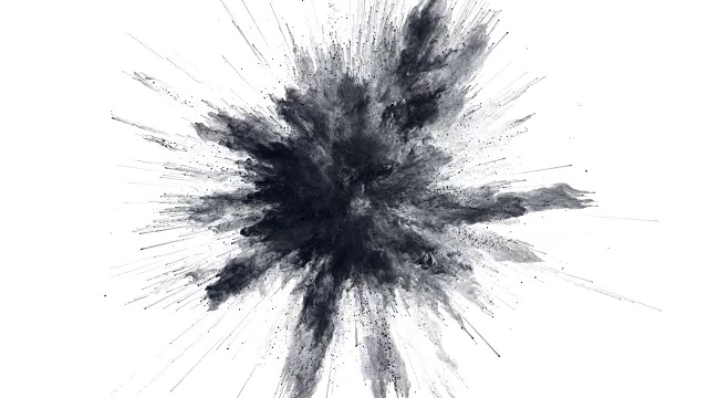 白色背景下黑火药爆炸的Cg动画。慢动作动作，开始有加速。有α无光。视频素材