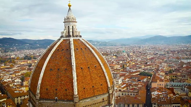 美丽的佛罗伦萨景观。圣母玛利亚和意大利佛罗伦萨的红屋顶视频下载