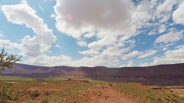 沙漠中的红岩地层台地视频素材