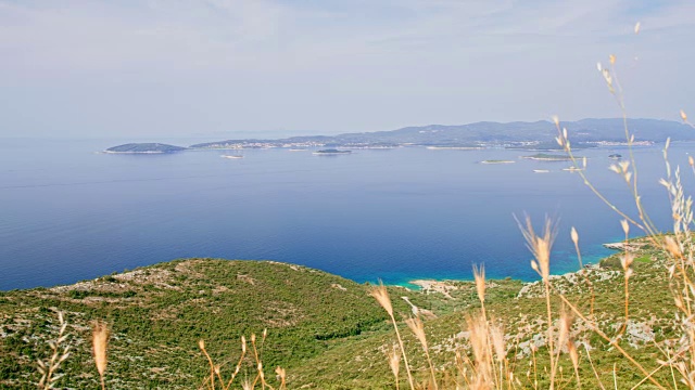 克罗地亚科尔库拉岛风景优美，阳光明媚，大海和小岛景色宜人视频下载