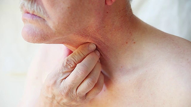 人的喉咙痛视频下载