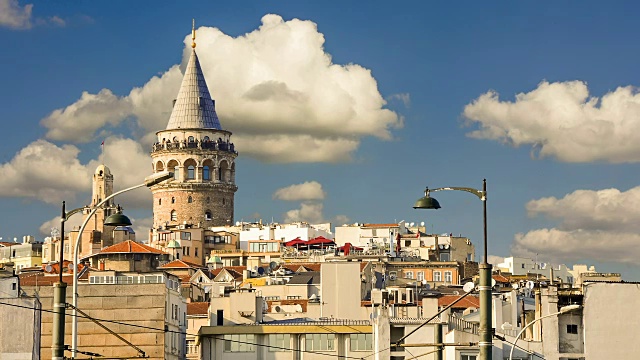 土耳其伊斯坦布尔Beyoglu区历史建筑和加拉塔中世纪地标。视频素材