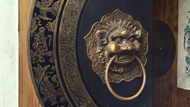 中国古代木门视频素材