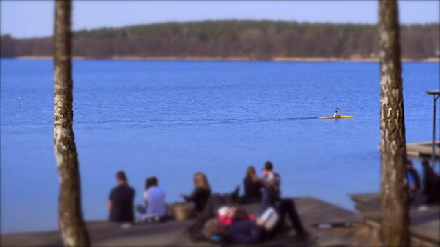 湖上皮划艇视频素材
