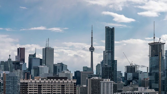 现代多伦多城市天际线云和阳光视频素材