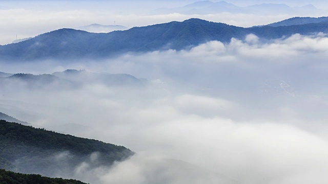 江原道春川西洋江流域的云海景色视频素材
