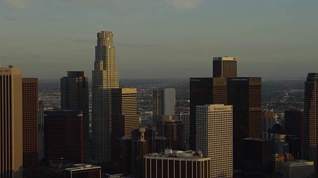 缩小从美国银行中心在洛杉矶视频素材