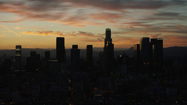 洛杉矶市中心黄昏的剪影视频素材