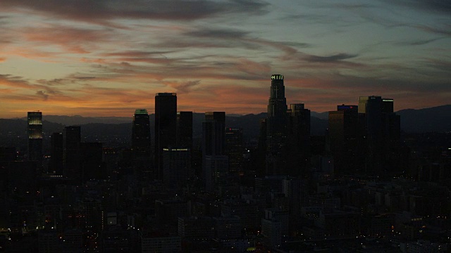 暮色中的洛杉矶市区天际线视频素材
