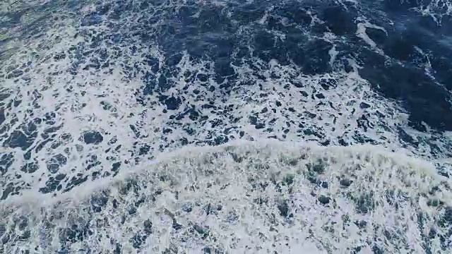海浪。鸟瞰图视频素材