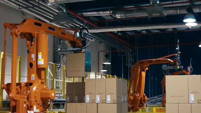 机器人提升产品包装视频素材