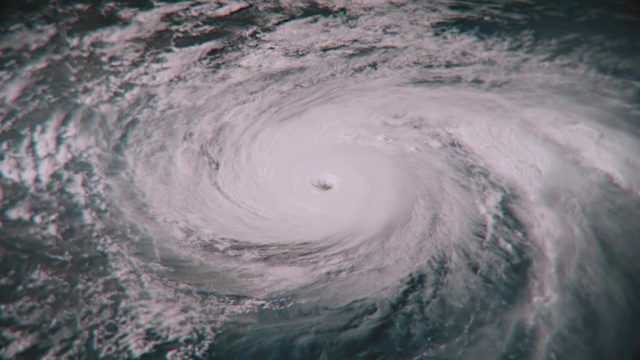一场巨大的飓风在海洋中翻腾视频素材