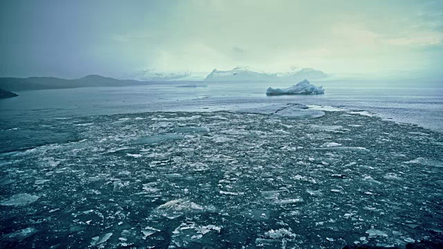冰岛Jokulsarlon的冰山视频素材