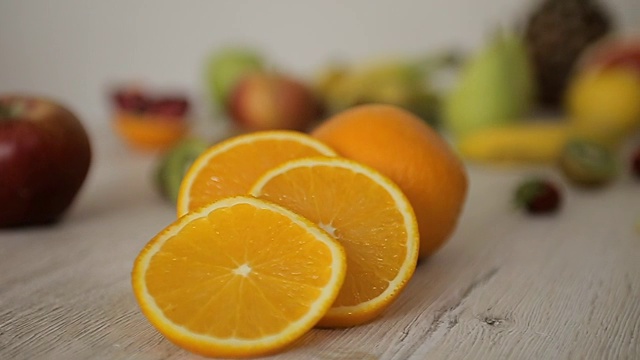 橙色水果，摄影车特写拍摄视频下载