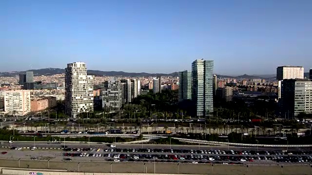 巴塞罗那的城市。空中射击。视频素材