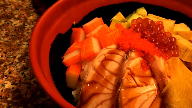 三文鱼饭-日式料理视频素材