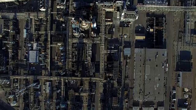 俯视图无人机拍摄的工业工厂视频下载