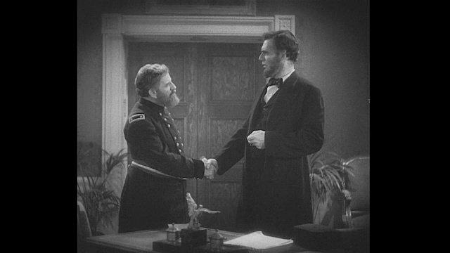 19世纪60年代，尤利西斯·s·格兰特将军和林肯总统握手视频素材