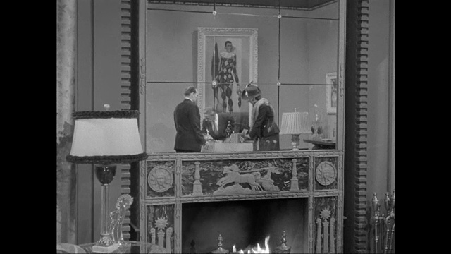 1946年，一名妇女(帕特里夏·莫里森饰)与犯罪团伙一起破译音乐盒密码视频下载