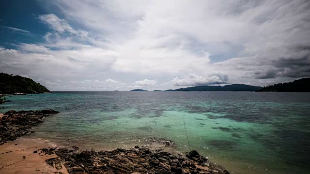 4k时间流逝:美丽的海滩与岛屿背景视频下载