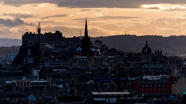 爱丁堡城堡和城市天际线的时间流逝视频素材