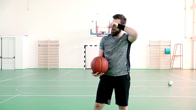室内篮球运动员视频下载