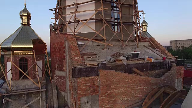 乌克兰利沃夫建成的教堂鸟瞰图。视频素材
